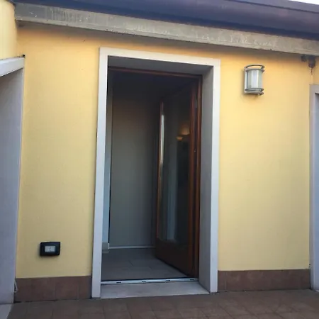 Apt.5 Delle Rose Apartamento Peschiera del Garda
